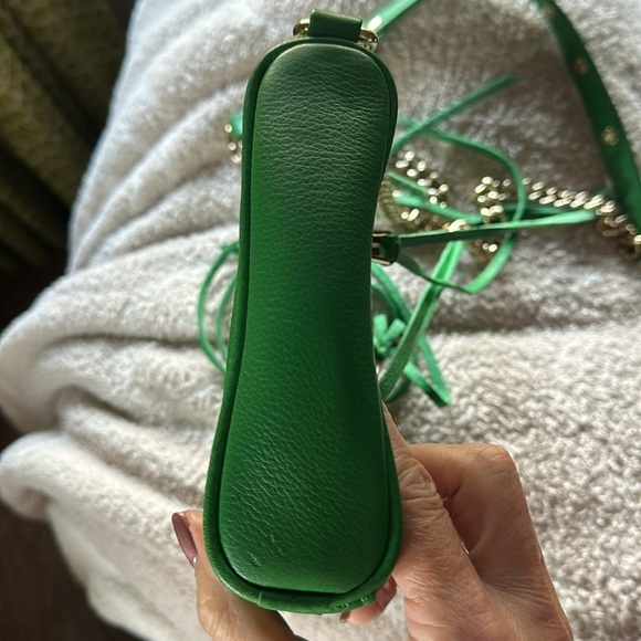 Rebecca Minkoff Green, 3 Zip Pocket, Crossbody Bag. - Picture 6 of 8